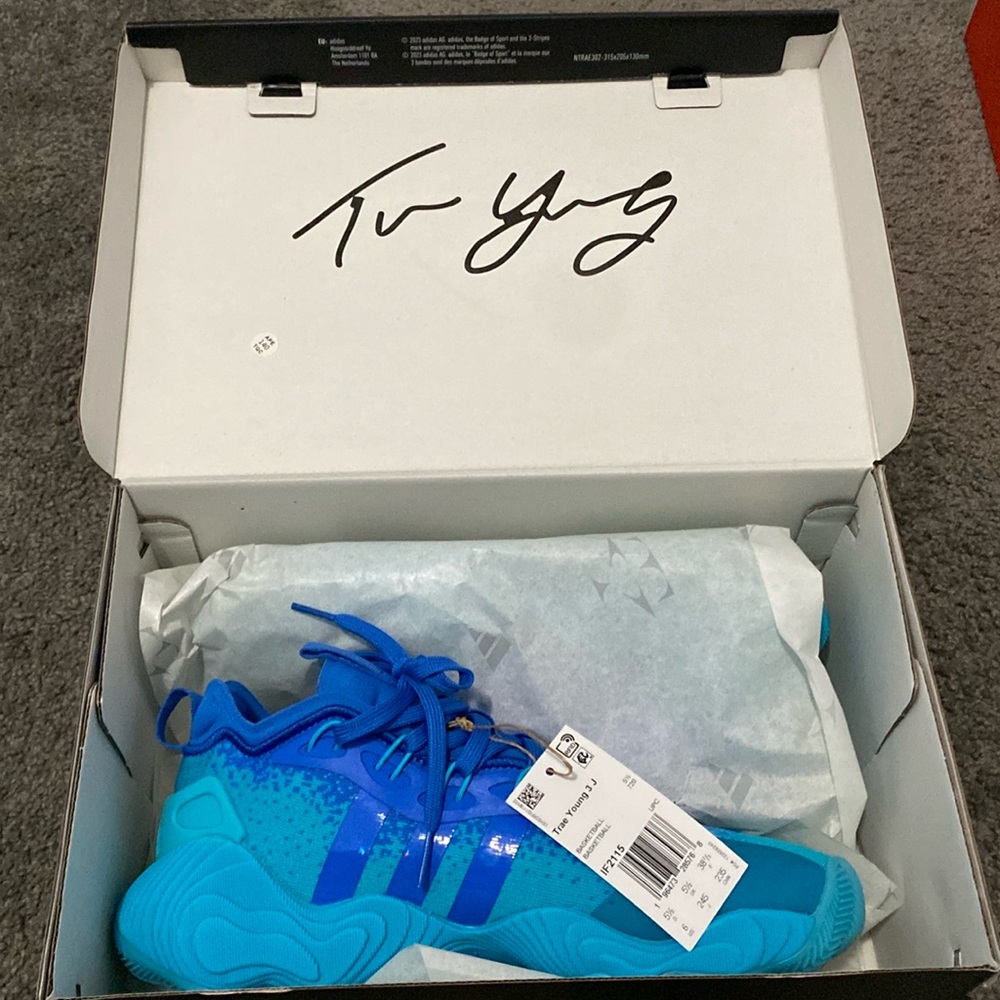 ADIDAS TRAE YOUNG 3 J
BRAND NEW IN BOX - NEVER WORN